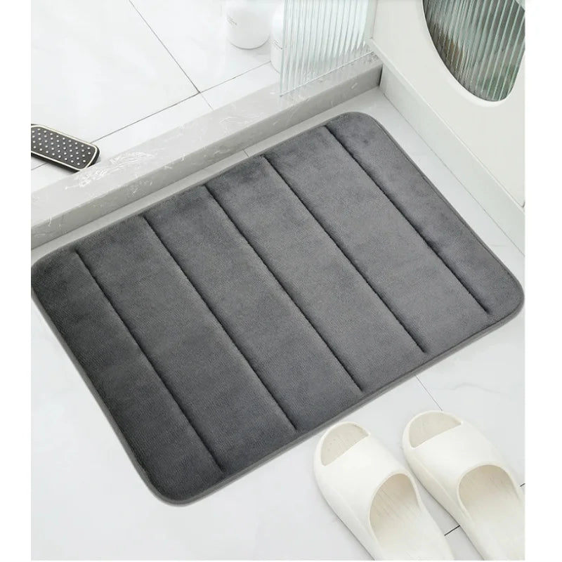 Solid Grey Non-Slip Flannel Bath Mat – Soft, Absorbent Bathroom Rug